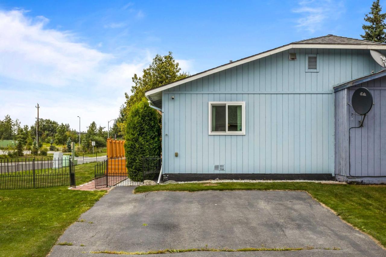 Updated Townhome Near Airport And Shopping! 安克拉治 外观 照片