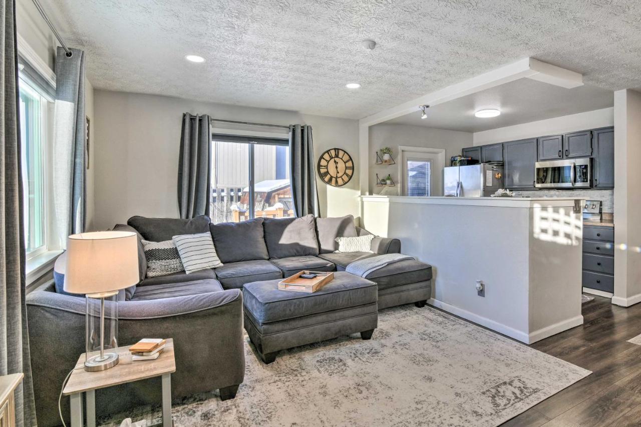 Updated Townhome Near Airport And Shopping! 安克拉治 外观 照片