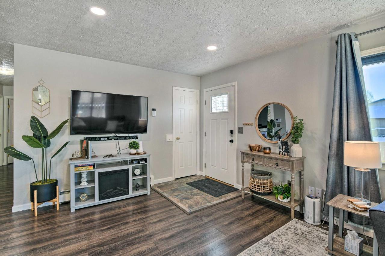 Updated Townhome Near Airport And Shopping! 安克拉治 外观 照片