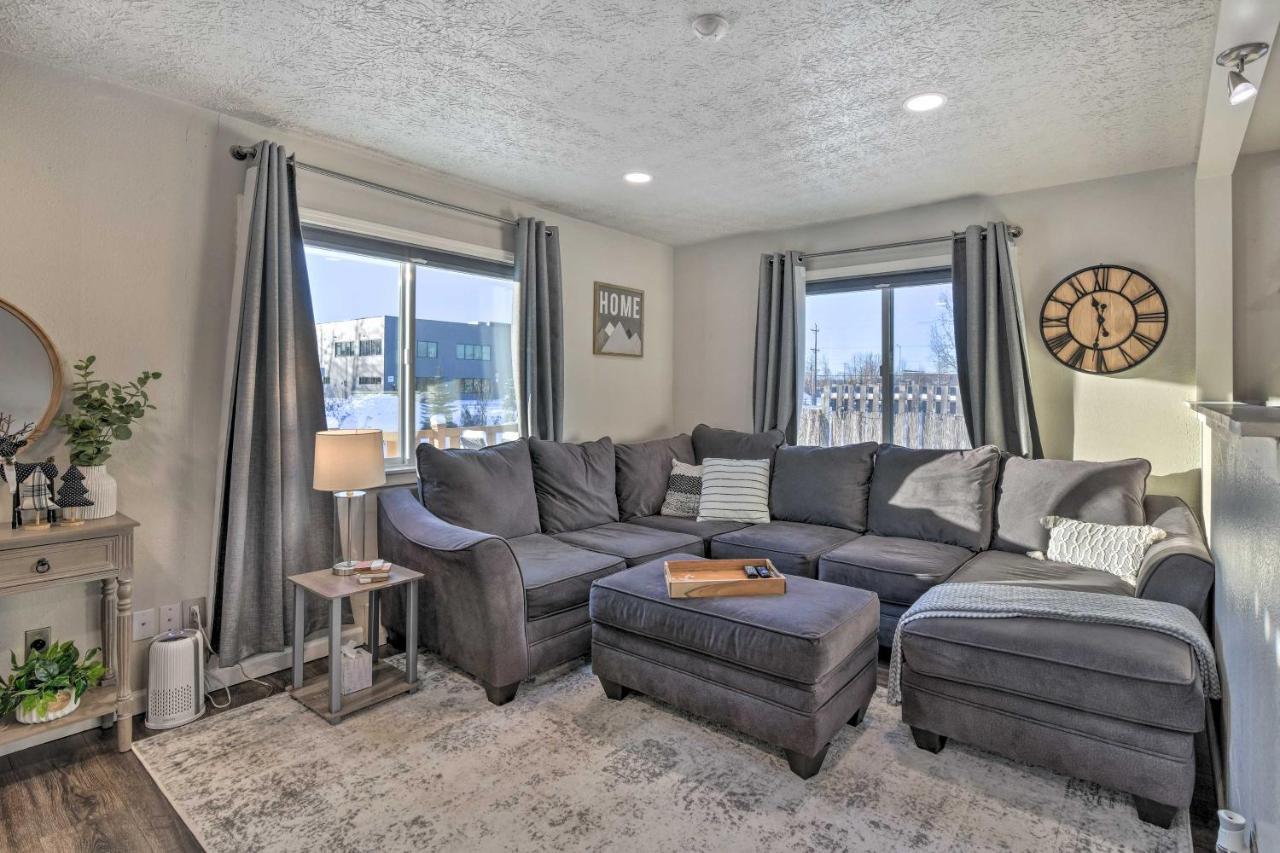 Updated Townhome Near Airport And Shopping! 安克拉治 外观 照片