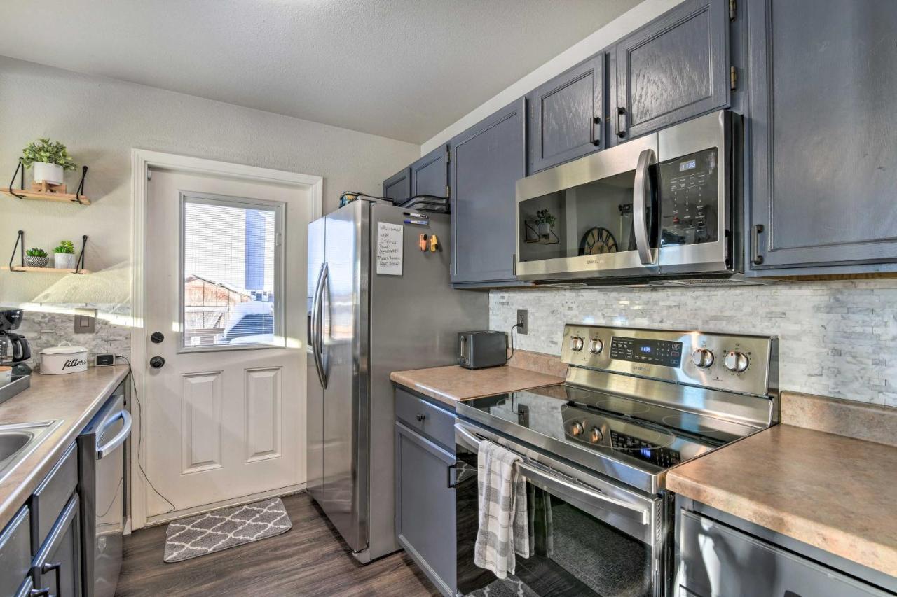 Updated Townhome Near Airport And Shopping! 安克拉治 外观 照片